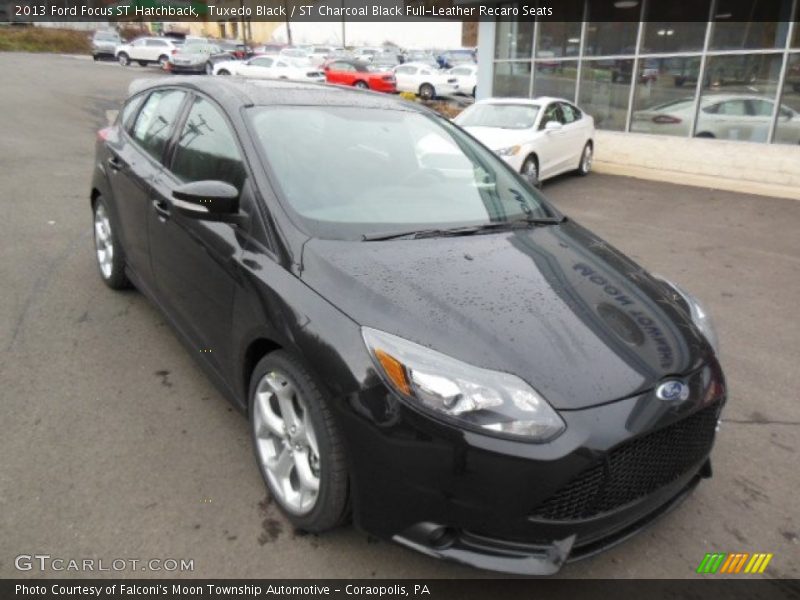 Front 3/4 View of 2013 Focus ST Hatchback