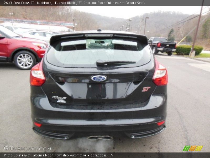Tuxedo Black / ST Charcoal Black Full-Leather Recaro Seats 2013 Ford Focus ST Hatchback