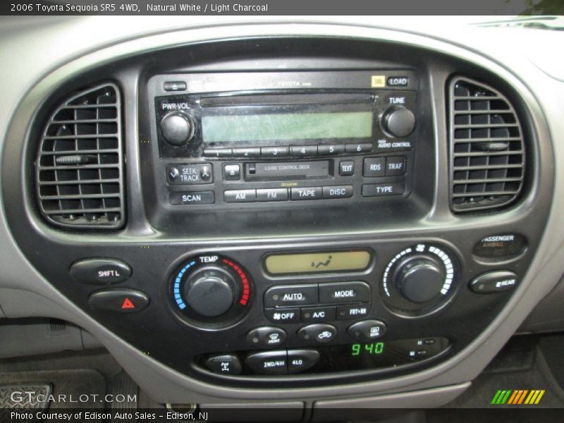 Natural White / Light Charcoal 2006 Toyota Sequoia SR5 4WD