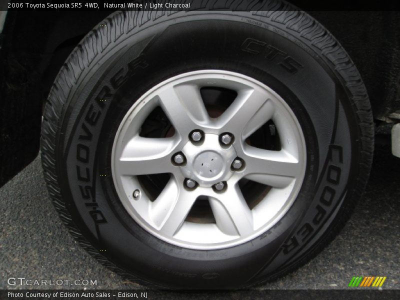 Natural White / Light Charcoal 2006 Toyota Sequoia SR5 4WD