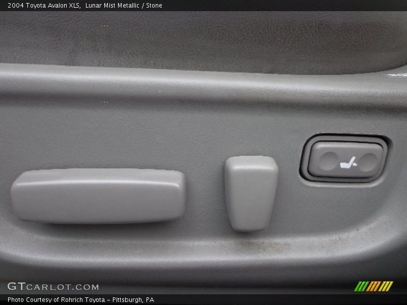 Lunar Mist Metallic / Stone 2004 Toyota Avalon XLS