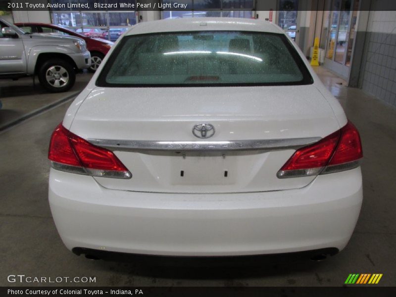 Blizzard White Pearl / Light Gray 2011 Toyota Avalon Limited