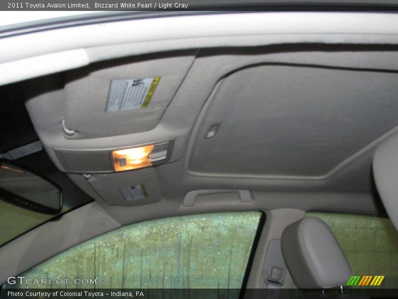 Blizzard White Pearl / Light Gray 2011 Toyota Avalon Limited