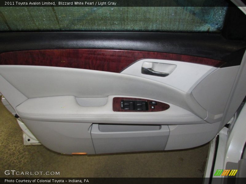 Blizzard White Pearl / Light Gray 2011 Toyota Avalon Limited