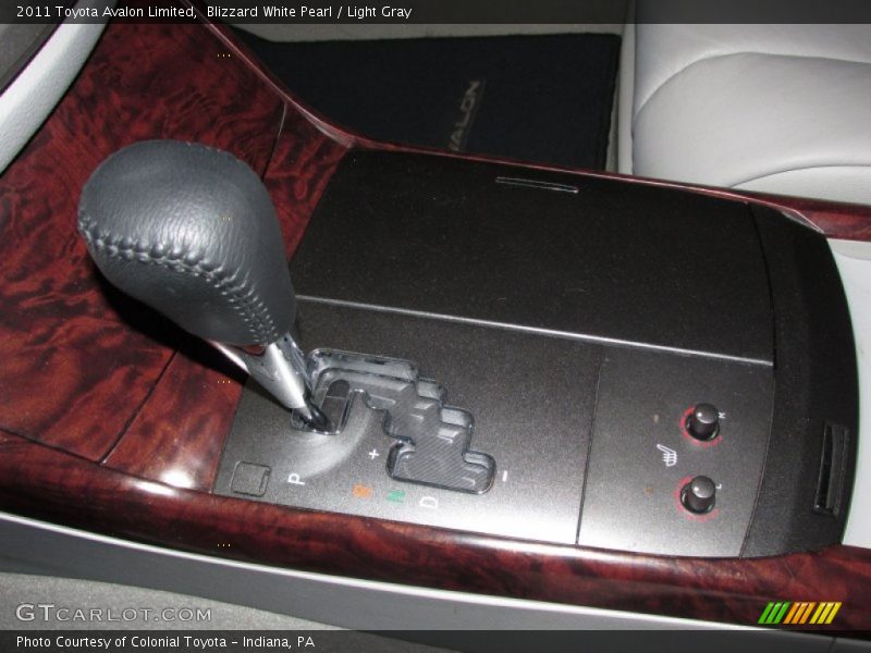 Blizzard White Pearl / Light Gray 2011 Toyota Avalon Limited
