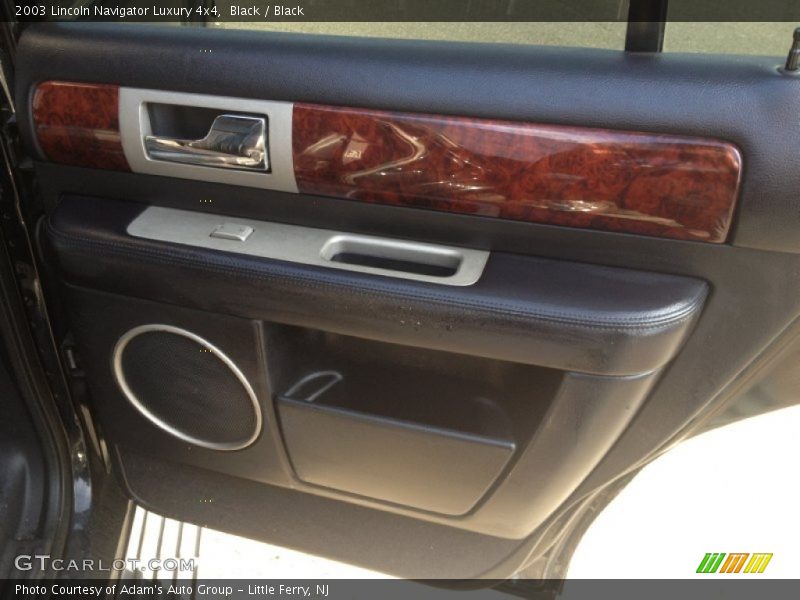 Black / Black 2003 Lincoln Navigator Luxury 4x4