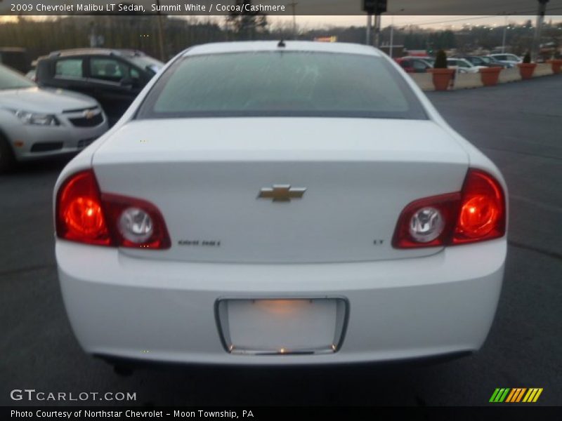 Summit White / Cocoa/Cashmere 2009 Chevrolet Malibu LT Sedan