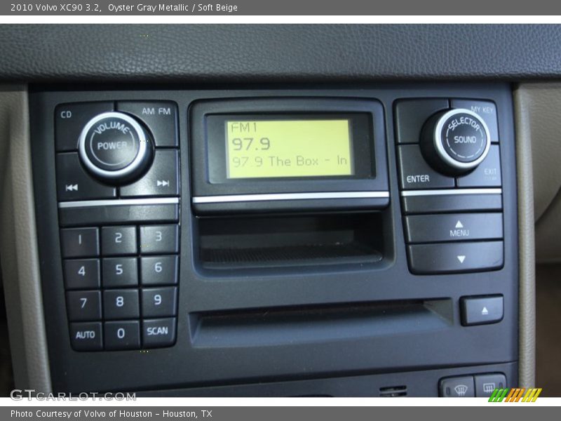 Oyster Gray Metallic / Soft Beige 2010 Volvo XC90 3.2
