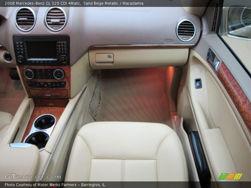 Sand Beige Metallic / Macadamia 2008 Mercedes-Benz GL 320 CDI 4Matic