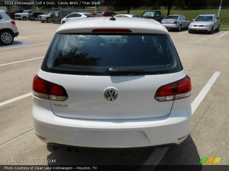 Candy White / Titan Black 2013 Volkswagen Golf 4 Door