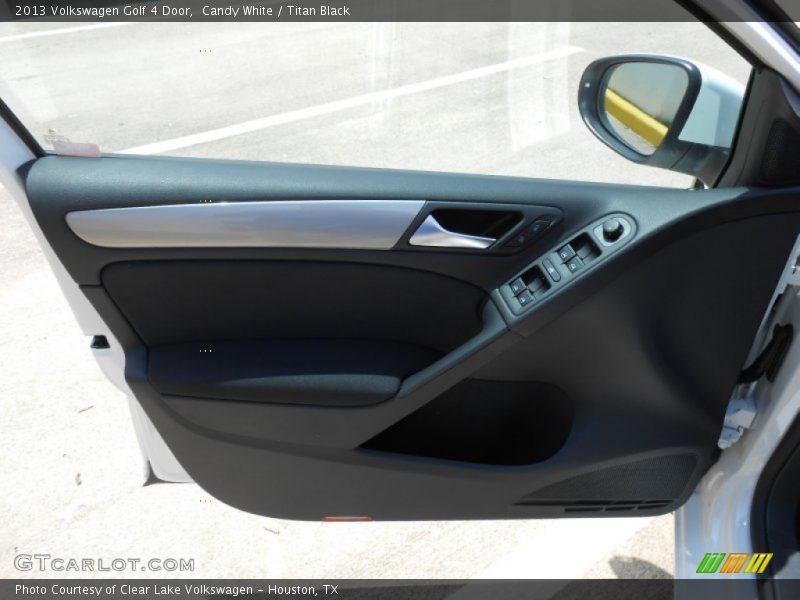 Candy White / Titan Black 2013 Volkswagen Golf 4 Door