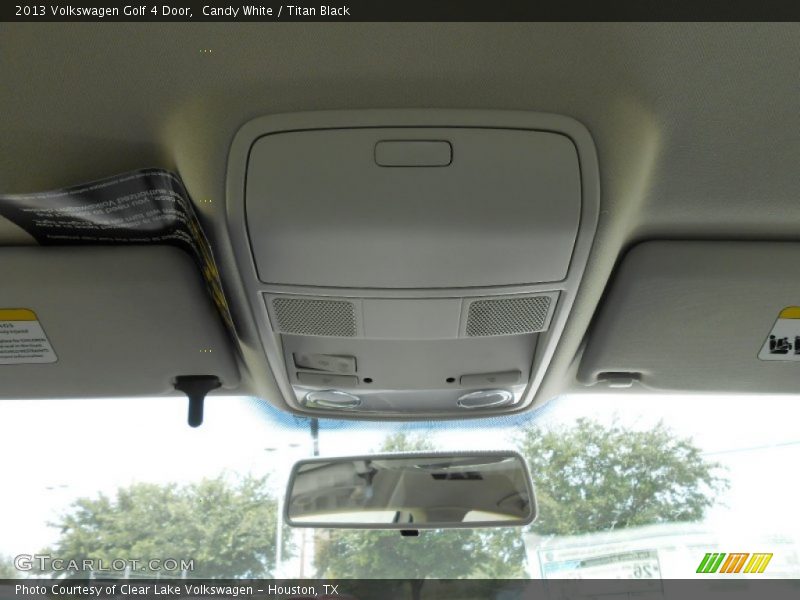 Candy White / Titan Black 2013 Volkswagen Golf 4 Door