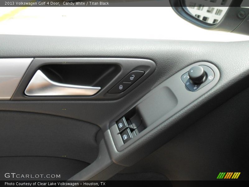 Candy White / Titan Black 2013 Volkswagen Golf 4 Door