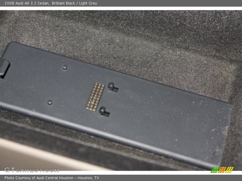 Brilliant Black / Light Grey 2008 Audi A6 3.2 Sedan