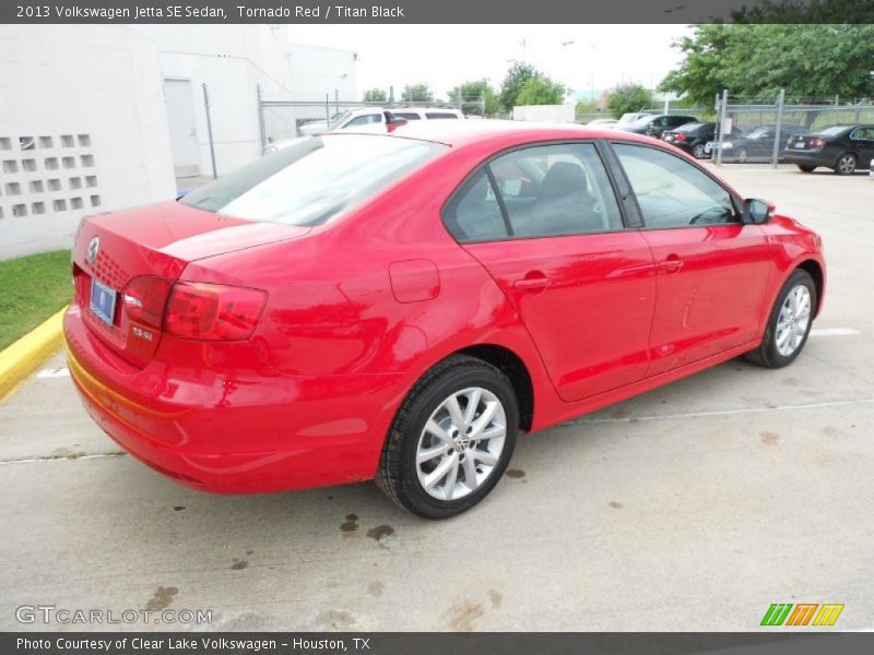 Tornado Red / Titan Black 2013 Volkswagen Jetta SE Sedan