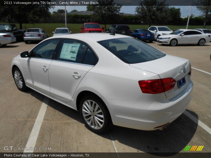 Candy White / Titan Black 2013 Volkswagen Jetta TDI Sedan