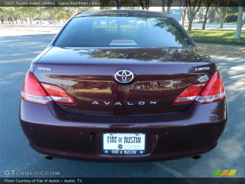 Cassis Red Pearl / Ivory 2007 Toyota Avalon Limited