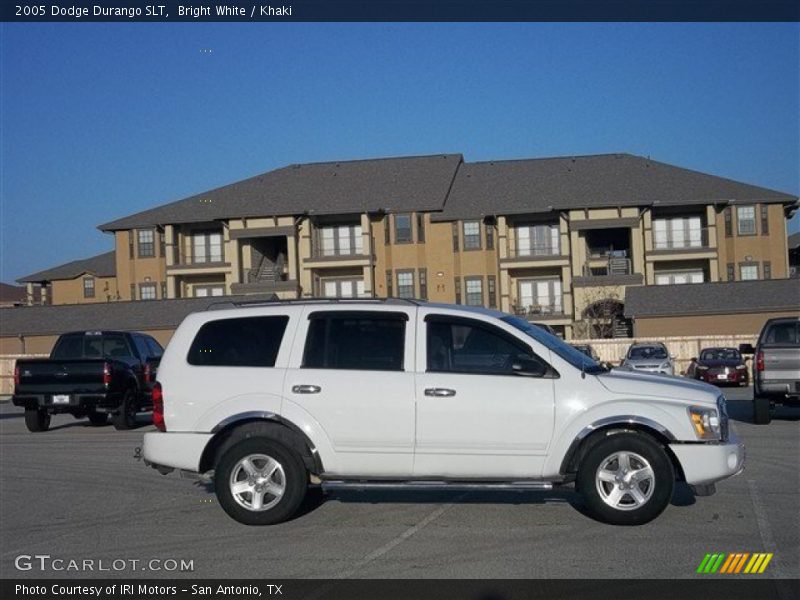 Bright White / Khaki 2005 Dodge Durango SLT