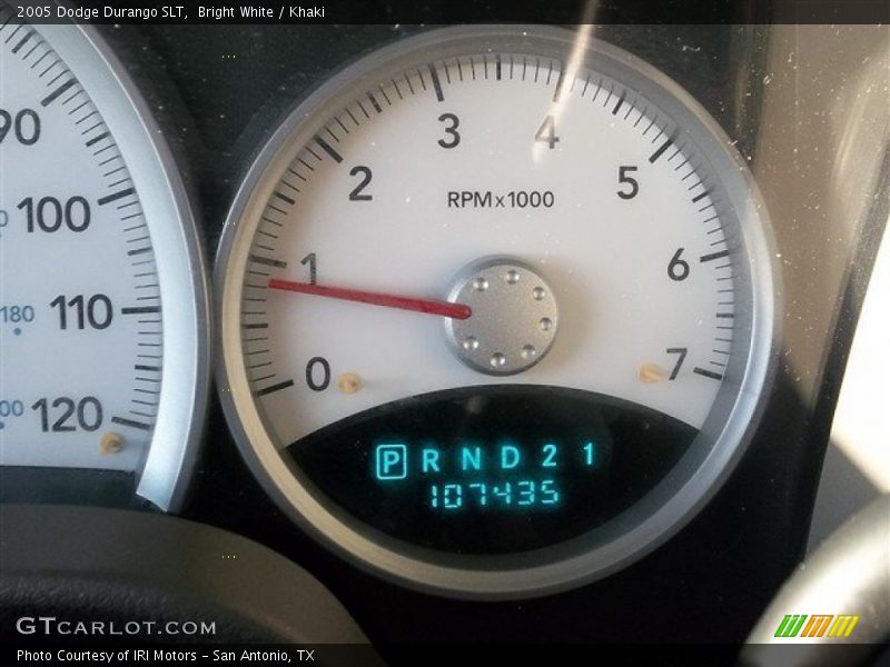 Bright White / Khaki 2005 Dodge Durango SLT