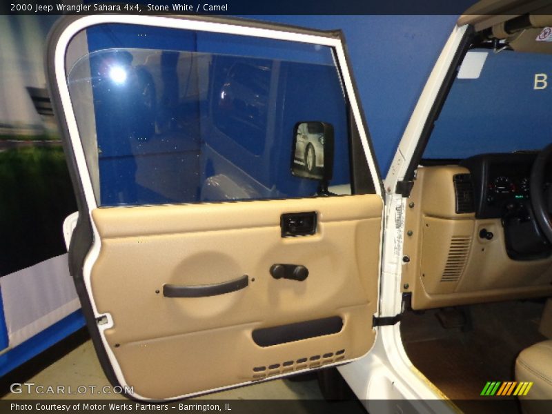 Stone White / Camel 2000 Jeep Wrangler Sahara 4x4