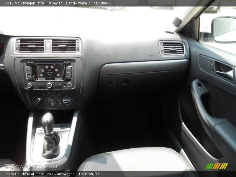 Candy White / Titan Black 2013 Volkswagen Jetta TDI Sedan