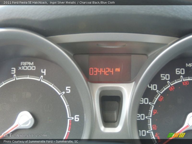 Ingot Silver Metallic / Charcoal Black/Blue Cloth 2011 Ford Fiesta SE Hatchback
