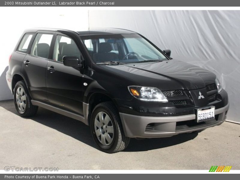 Labrador Black Pearl / Charcoal 2003 Mitsubishi Outlander LS