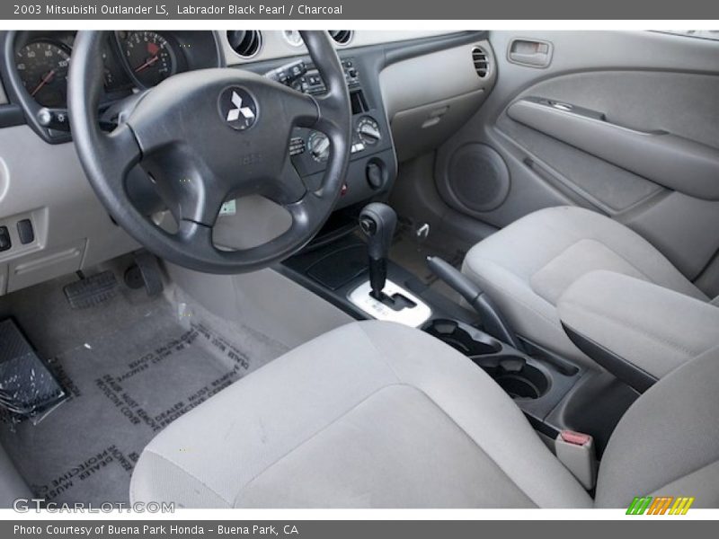 Labrador Black Pearl / Charcoal 2003 Mitsubishi Outlander LS