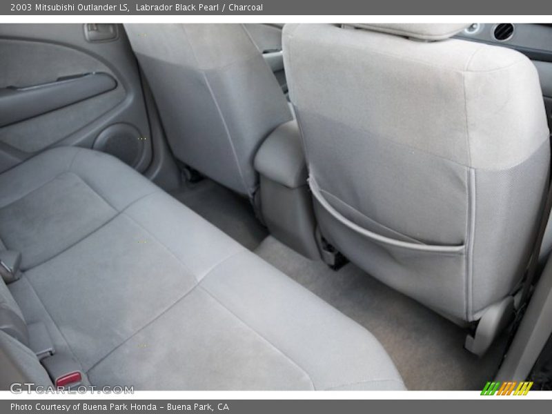 Labrador Black Pearl / Charcoal 2003 Mitsubishi Outlander LS