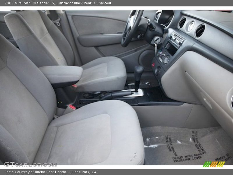 Labrador Black Pearl / Charcoal 2003 Mitsubishi Outlander LS
