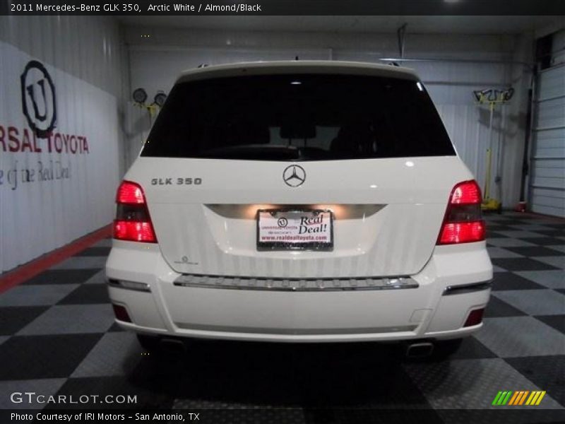 Arctic White / Almond/Black 2011 Mercedes-Benz GLK 350