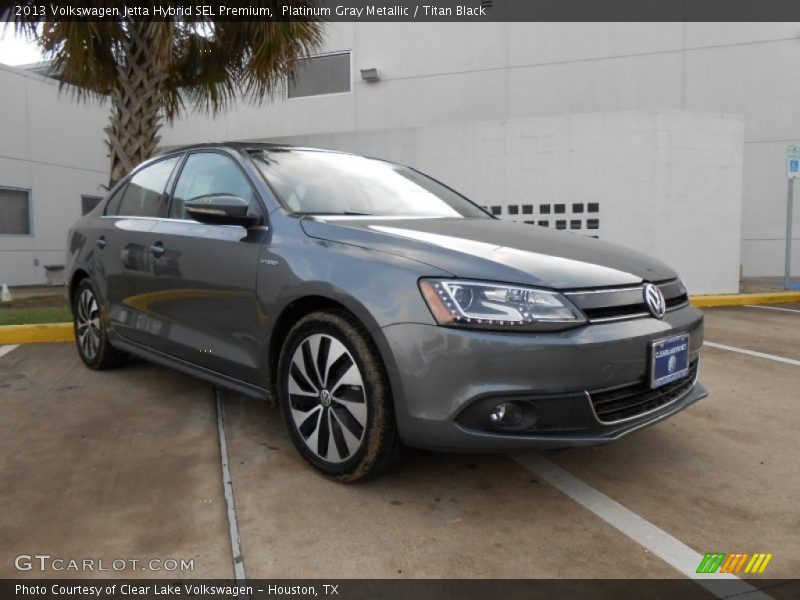Front 3/4 View of 2013 Jetta Hybrid SEL Premium