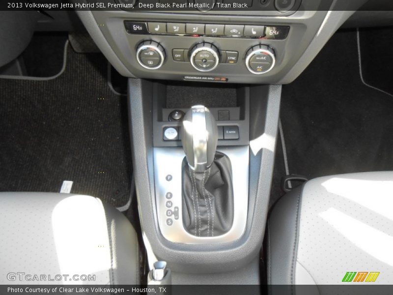 Deep Black Pearl Metallic / Titan Black 2013 Volkswagen Jetta Hybrid SEL Premium