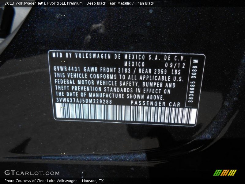 Deep Black Pearl Metallic / Titan Black 2013 Volkswagen Jetta Hybrid SEL Premium