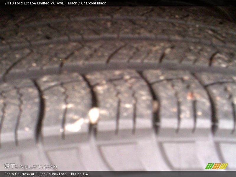 Black / Charcoal Black 2010 Ford Escape Limited V6 4WD