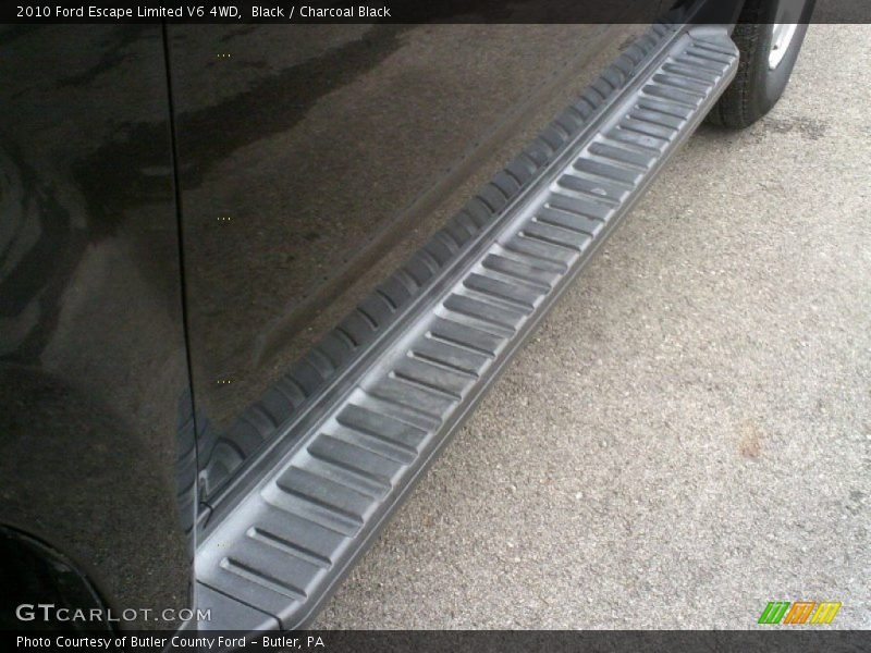 Black / Charcoal Black 2010 Ford Escape Limited V6 4WD