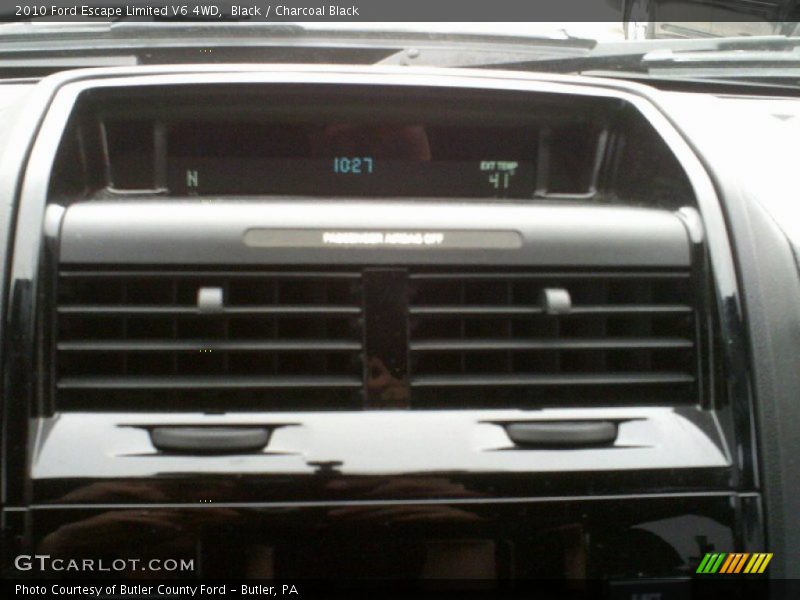Black / Charcoal Black 2010 Ford Escape Limited V6 4WD