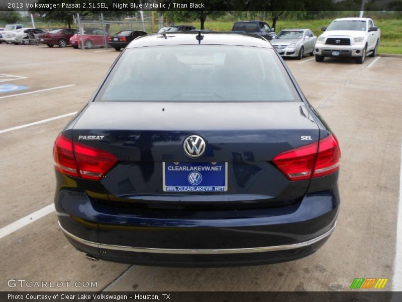 Night Blue Metallic / Titan Black 2013 Volkswagen Passat 2.5L SEL