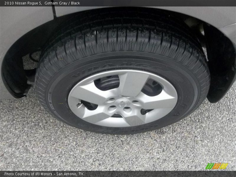 Gotham Gray / Black 2010 Nissan Rogue S