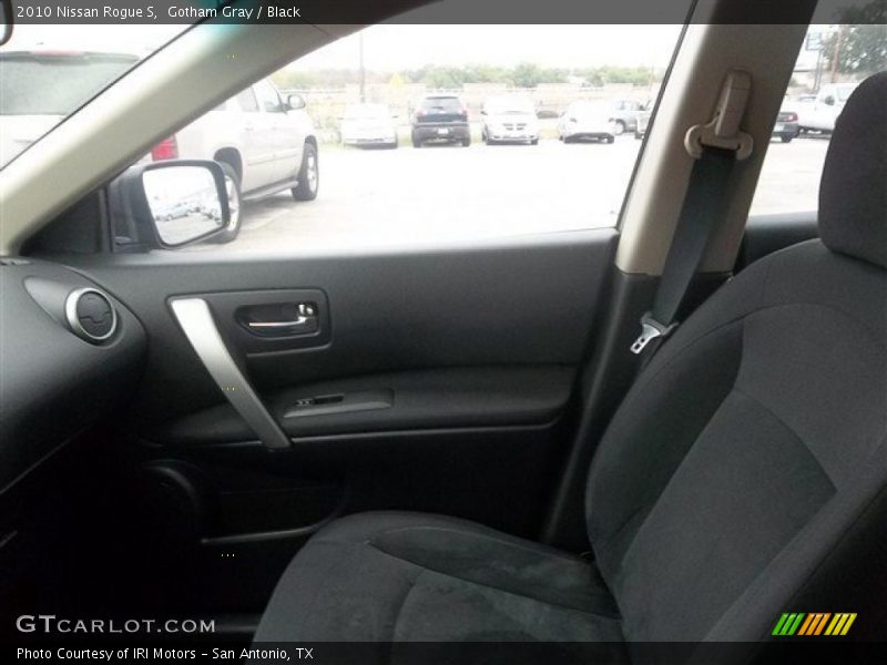 Gotham Gray / Black 2010 Nissan Rogue S