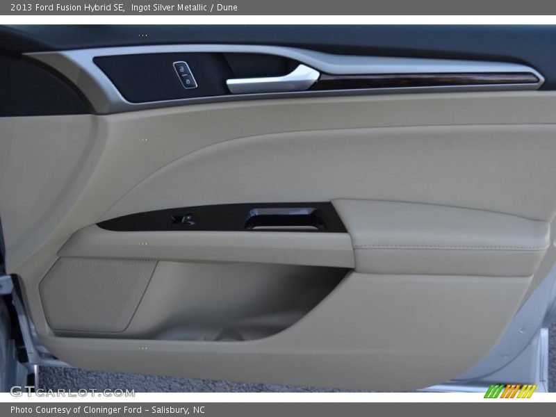 Door Panel of 2013 Fusion Hybrid SE