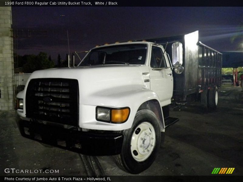 White / Black 1998 Ford F800 Regular Cab Utility Bucket Truck