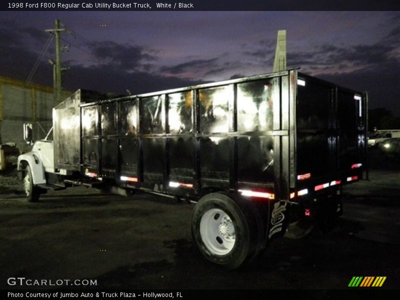 White / Black 1998 Ford F800 Regular Cab Utility Bucket Truck