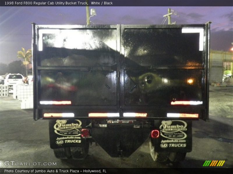 White / Black 1998 Ford F800 Regular Cab Utility Bucket Truck