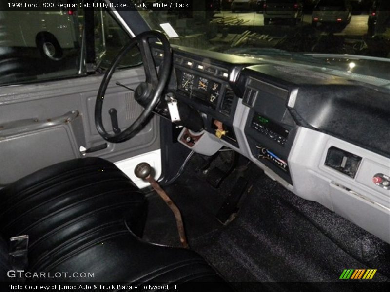 White / Black 1998 Ford F800 Regular Cab Utility Bucket Truck