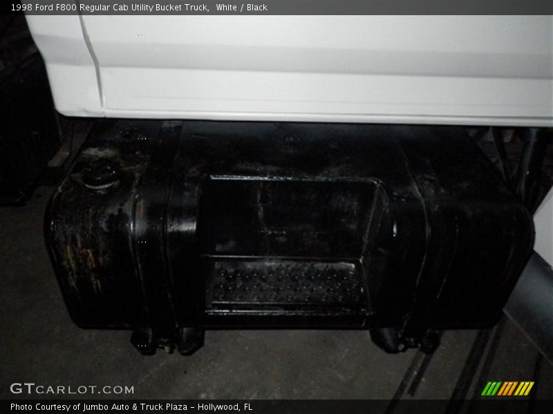 White / Black 1998 Ford F800 Regular Cab Utility Bucket Truck