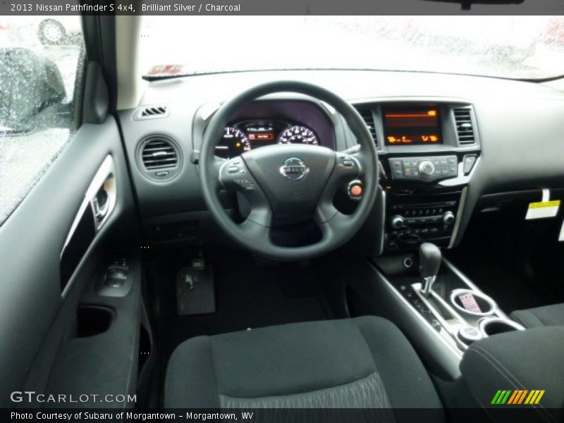 Brilliant Silver / Charcoal 2013 Nissan Pathfinder S 4x4