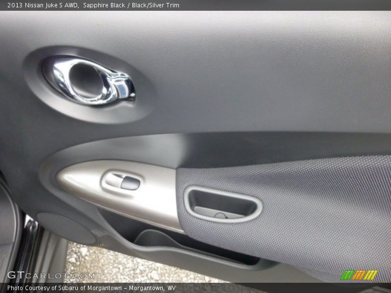 Sapphire Black / Black/Silver Trim 2013 Nissan Juke S AWD