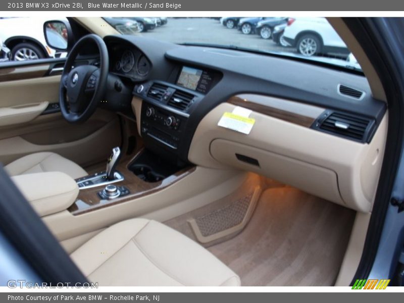 Dashboard of 2013 X3 xDrive 28i