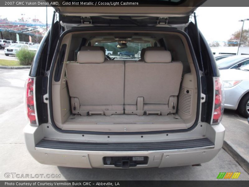 Gold Mist Metallic / Cocoa/Light Cashmere 2007 GMC Yukon Denali AWD